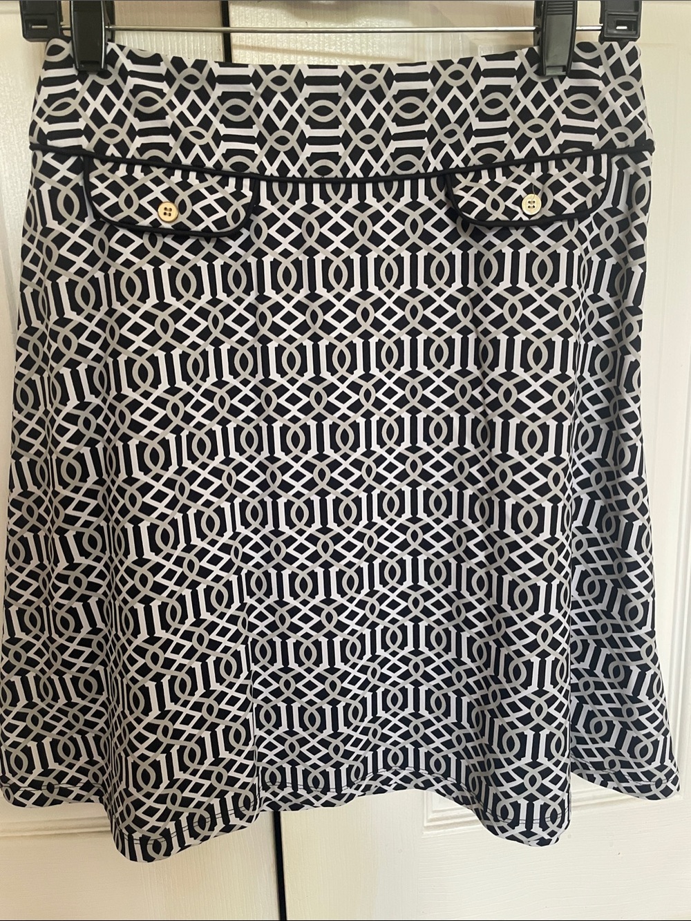 J. McLaughlin Black and White Geometric A-Line Skirt with Button Flaps size 0